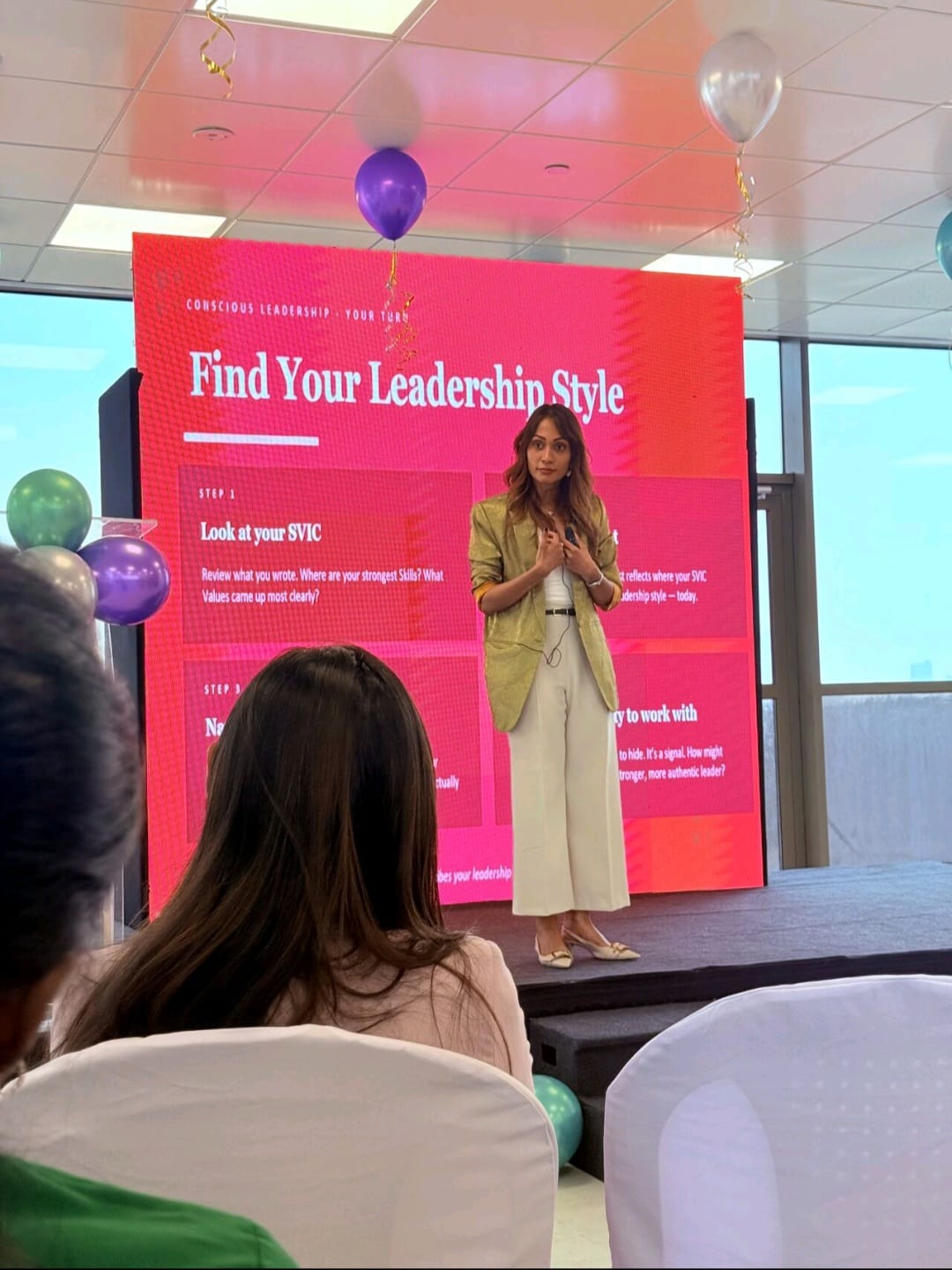 Kaushali Kusumapala leading a Find Your Leadership Style session